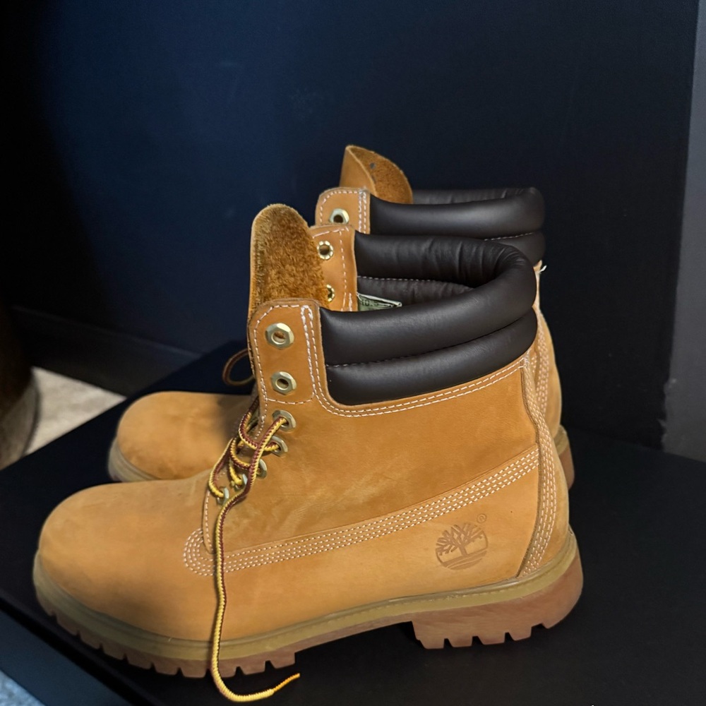 Men’s 10.5 Timberland boots